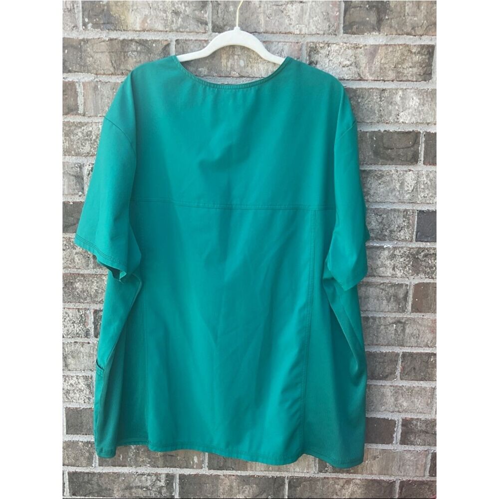 Take 50% OFF/ Infinity Men's Teal V-Neck Scrub Top - Teal, Size-3XL - Picture 8 of 12